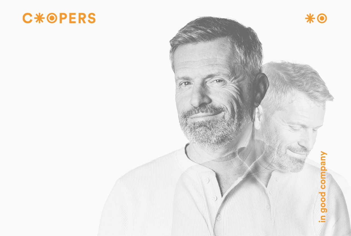 Visual von Coopers Executive mit einem männlichen Portrait im Vordergrund, Coopers Executive Logo und Claim „in good company“.