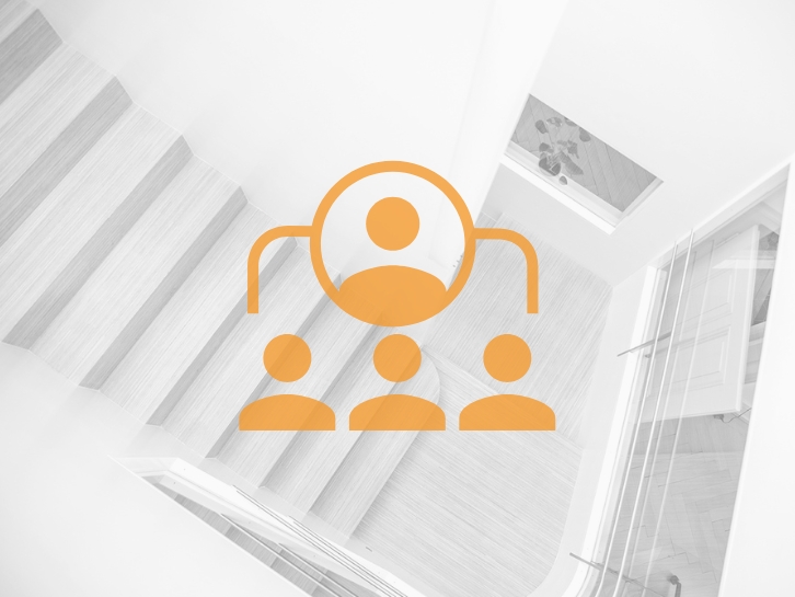 Icon Organigram mit Team unten und Peron oben in der Mitte.